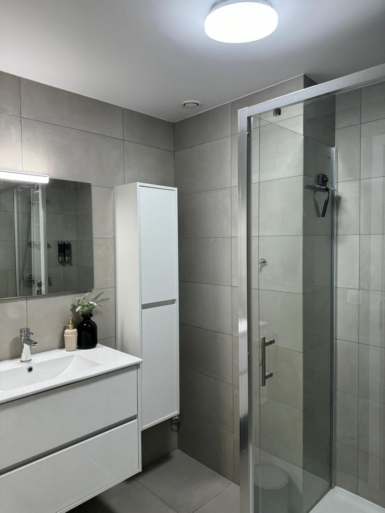 圣尼古拉Liege Luxe & Jacuzzi Sous Les Etoiles公寓 外观 照片